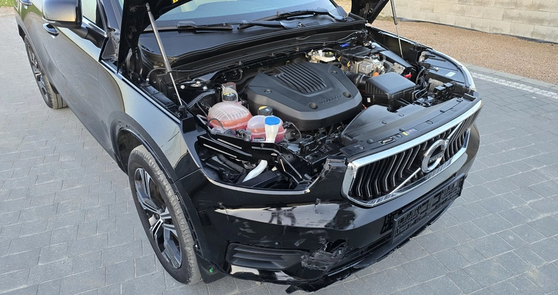 Volvo XC 40 cena 108700 przebieg: 62000, rok produkcji 2021 z Jordanów małe 562